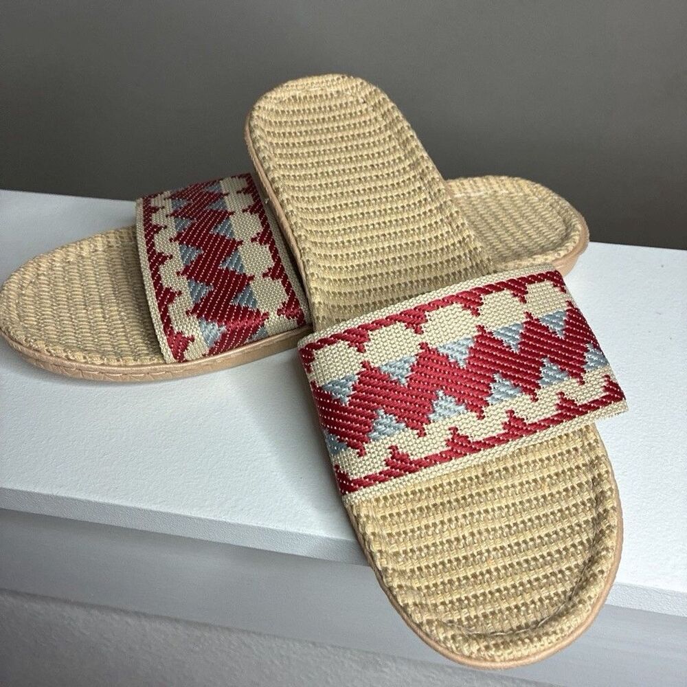 Women’s Slide Sandals Beige Red Blue Embroidered Geometric Strap US 8 New Box